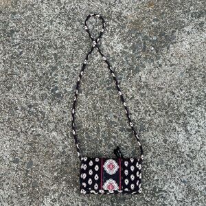 Black Vera Bradley wallet purse crossbody